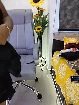 beauty_lisa- (F young) - boobs in lest tip names