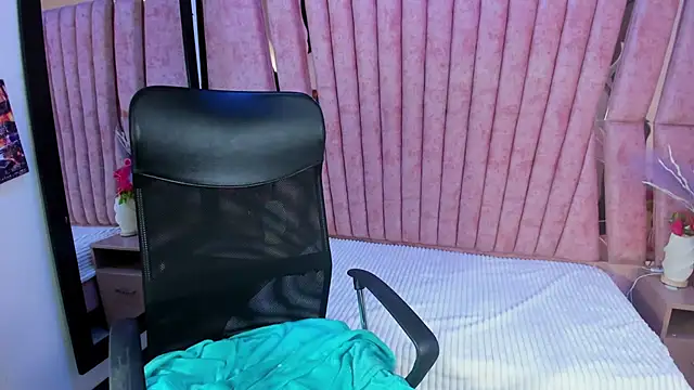 nina_brunette (F teen) - Ride the dildo🍆🤤