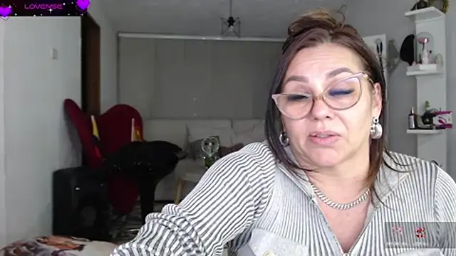 Myrnasexxx webcam