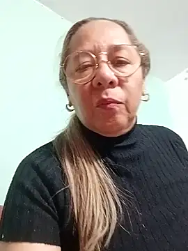 EliteCoupleMM live cam on StripChat