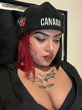 LauriInk1 live cam on StripChat