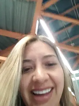 alana_69's live cam