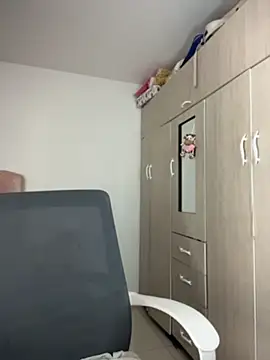 Emmily_19