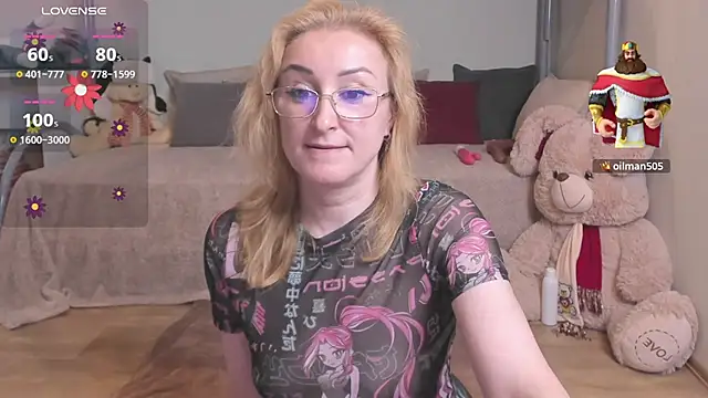 MadissonKiss live cam on StripChat
