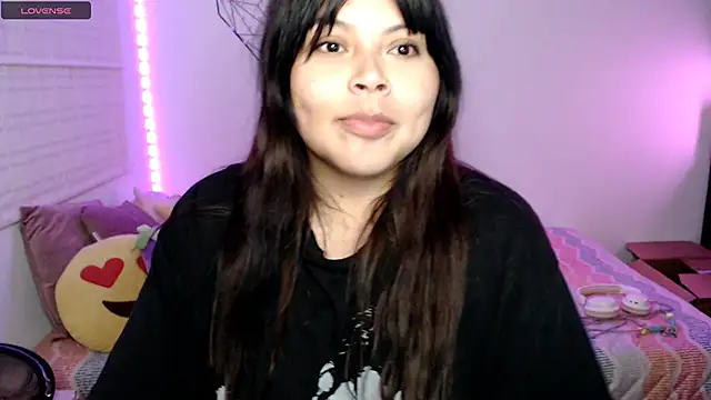 EllieMoonX webcam
