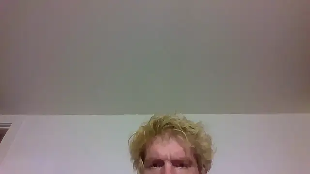 tallhungredhead