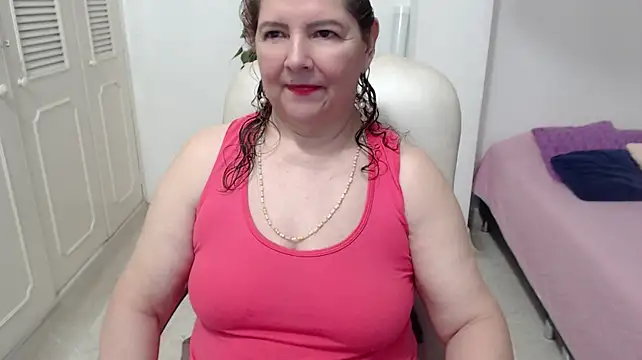 leonela_69 live cam on StripChat