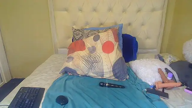 NoviaveeXXX webcam