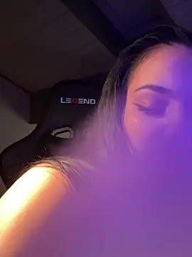 LunnaVey webcam
