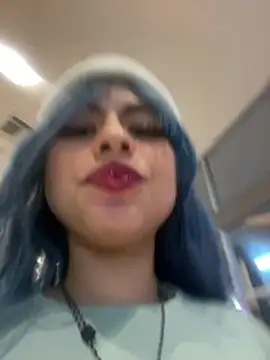 Eva_Feller69