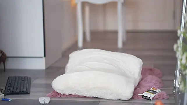 emma_godess (F young) - squirt