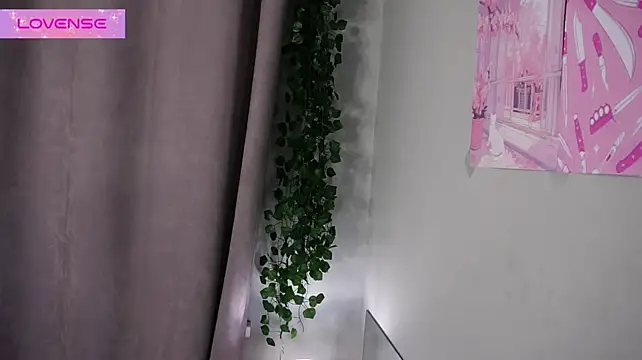 HermaFrain live cam on StripChat