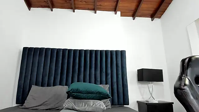 sam_roos (M twink) - doggy style + two fingers in my ass
