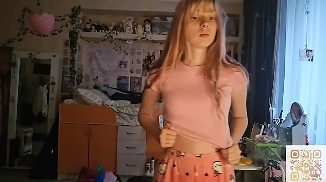 CowledScript live cam on StripChat