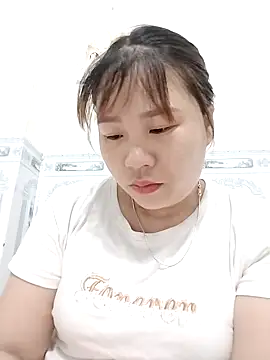 -Nani_ live cam on StripChat