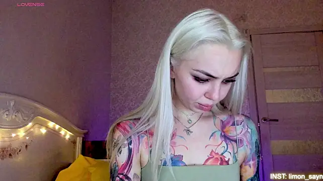 LillyMoure_