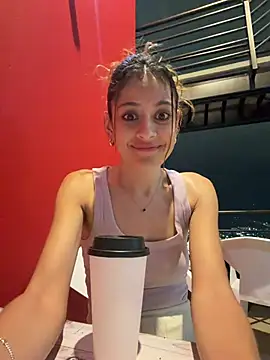 alana15 stripchat