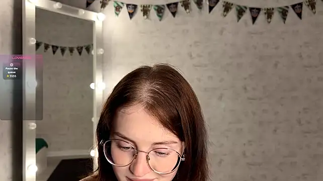 FakeLamb live cam on StripChat