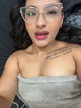 SabrinaX_X live cam on StripChat