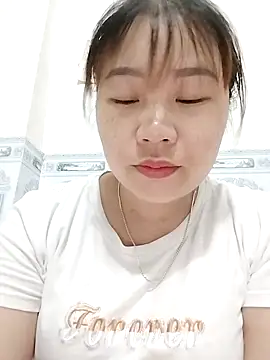 -Nani_ live cam on StripChat
