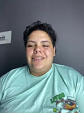 Hailey_Curvy webcam