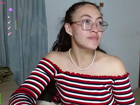 Amitlu_ live cam on StripChat