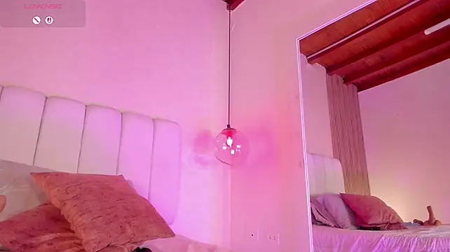 ElenaJamess