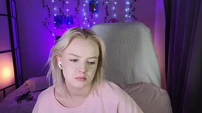 ImBonBon live cam on StripChat