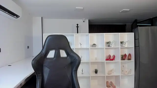 natural_bigboobs live sex cam