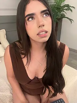 Manu_white webcam