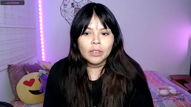EllieMoonX webcam