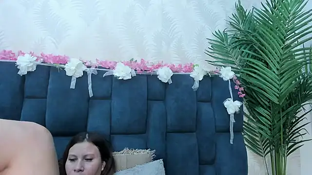 Melody_Megann webcam