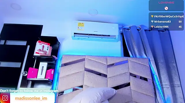 MadissonLee__ webcam