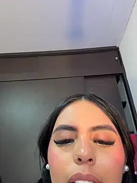 Aylin_Fox webcam