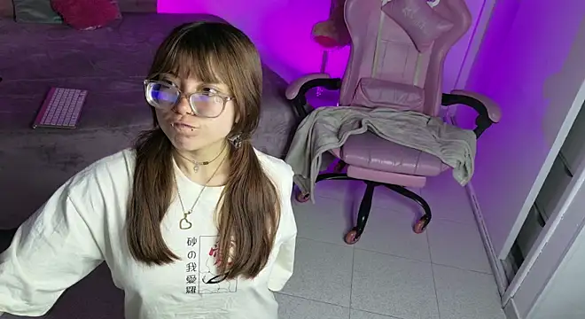 uchiiky_doll webcam