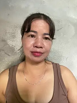 milk_sugar2k live cam on StripChat