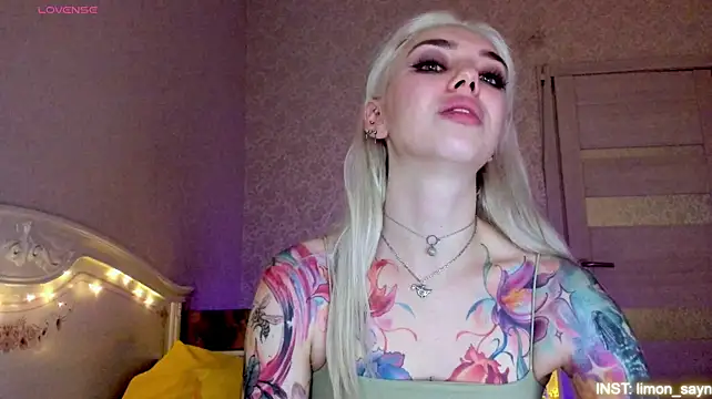 LillyMoure_