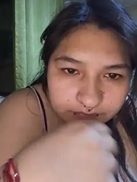 LauraHorny69