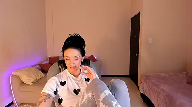 Kristen_Garner webcam