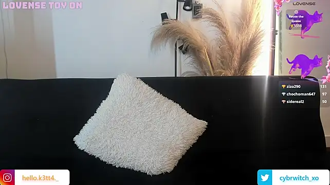 Kitty_vamp live cam on StripChat