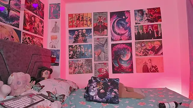 MissCurvyTop webcam