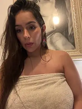 Mau_White webcam