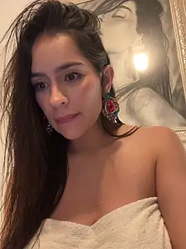 Mau_White webcam