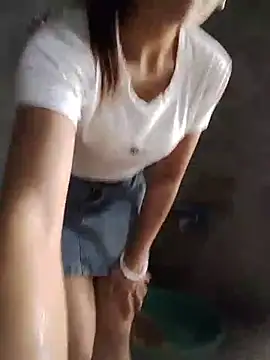 Thobaby112 live cam on StripChat