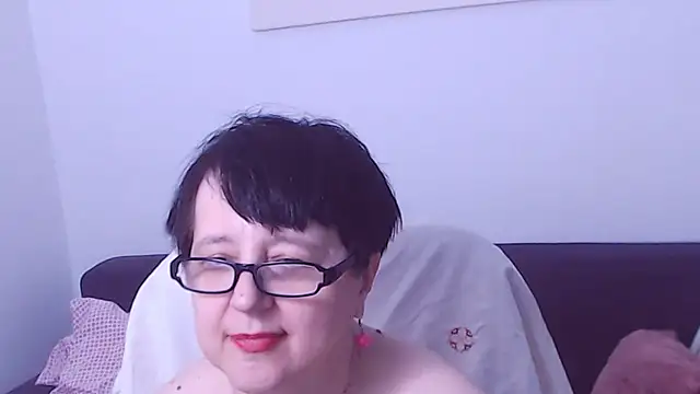ChristaRose live cam on StripChat