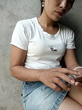 Thobaby112 live cam on StripChat