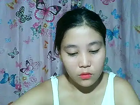 SexyAsianPussy4u live cam on StripChat