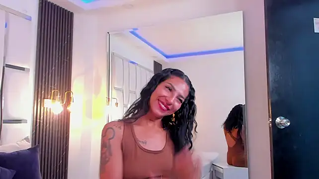 Maia_Clark520 live cam on StripChat