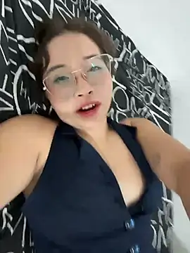 aliciawhite_nt (F teen) - A sexy dance for you😈