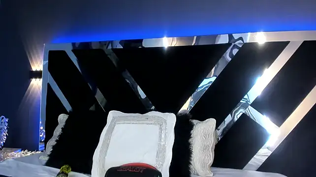 Larabrooks webcam